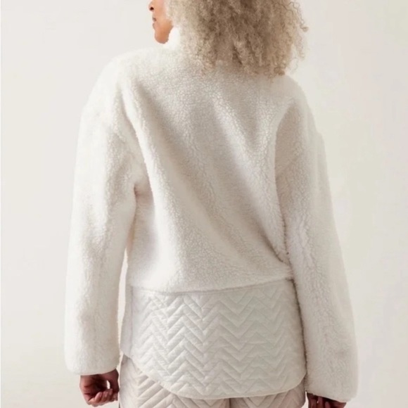 NWT Athleta Cozy Sherpa Pull Over Snap Sweater Pockets. Maroon - Picture 5 of 6